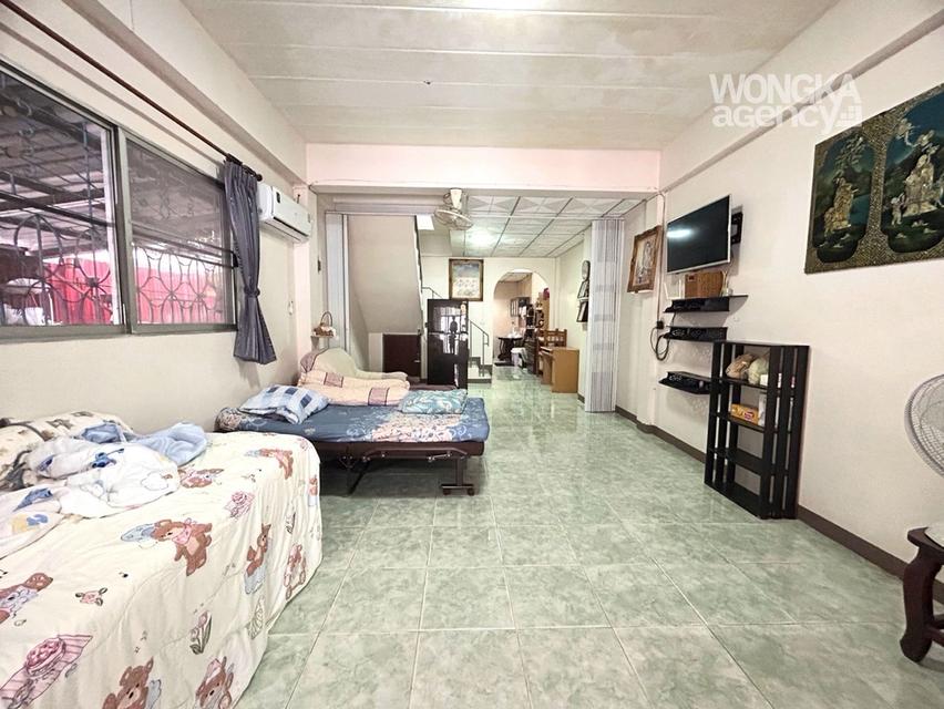 ขายบ้าน ทาวน์เฮาส์ พร้อมที่ดิน หมู่บ้านบดิพัฒน์ 2 แพรกษา ขนาด 42.3 ตร.ว. ใกล้รถไฟฟ้า BTS มีพื้นที่ใช้สอย ใกล้นิคม ใกล้โรงเรียน 3