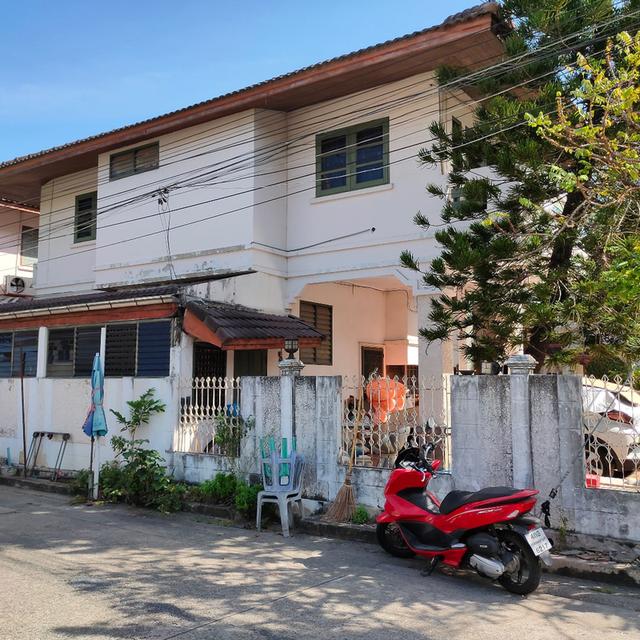 ขาย บ้านเดี่ยว หมู่บ้านปรีชา พุทธมณฑลสาย4 จำนวน 2 ชั้น ขนาดเนื้อที่ดิน 90 ตารางวา พื้นที่ใช้สอย 250 ตารางเมตร