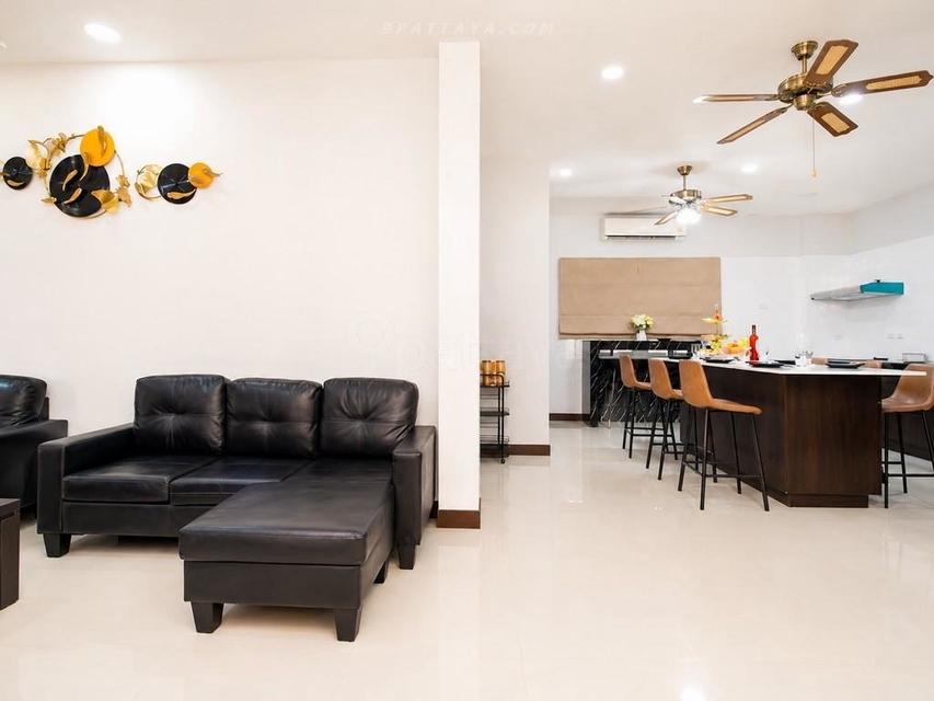 For Rent — Resort-Style Pool Villa at Middle House Pool Villa, Central Pattaya 160sqw 640sqm 6bedrooms 7bathrooms total 3 houses 15