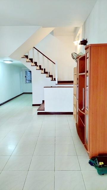 MRTลาดพร้าว101 300ม.ให้เช่าทาวน์โฮม 3ชั้น 4นอน แฮปปี้แลนด์ เซ็นเตอร์ 1.2 กม.บ ฟังก์ชันครบ3 น้ำ ดาดฟ้า 2 จอดรถ เดอะมอลล์ 8