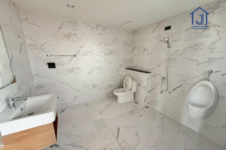 ขายโฮมออฟฟิศ 3.5 ชั้น บริทตัน ซอยลาดพร้าว 41 แยก 16 พร้อมลิฟต์ส่วนตัว ใกล้MRT สถานีภาวนา 10