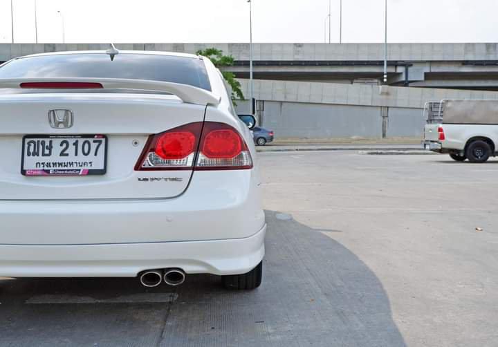 2009 HONDA CIVIC FD 1.8E สีขาว 6