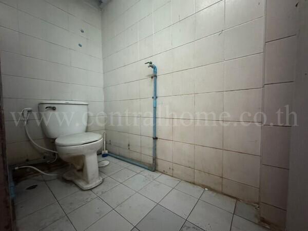 อาคารพาณิชย์ 4 ชั้นครึ่ง สี่แยกสวนสมเด็จ ปากเกร็ด นนทบุรี  18