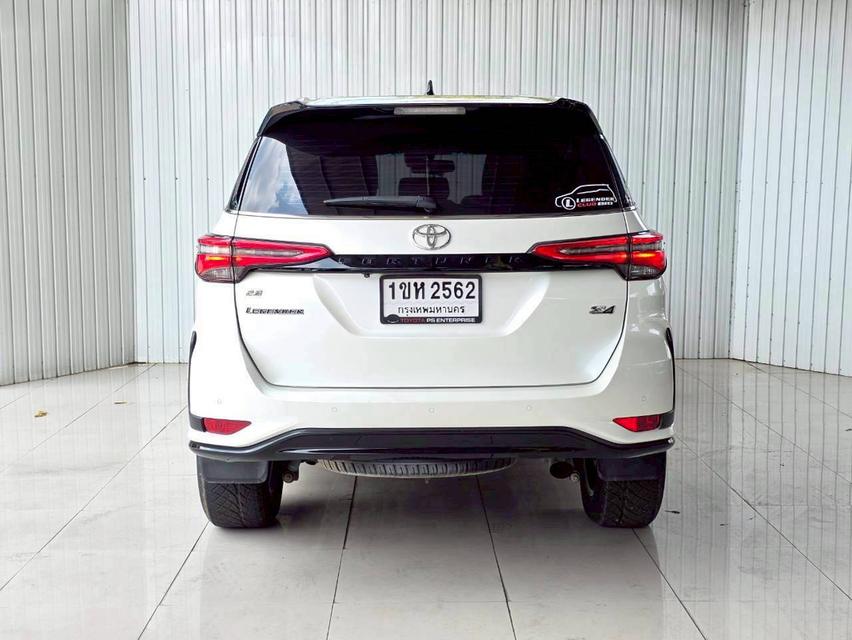 TOYOTA FORTUNER 2.8 LEGENDER BLACK TOP 4WD ปี 2021 สีขาว ดำ โฉม ปี15-ปัจจุบัน รูปที่ 5