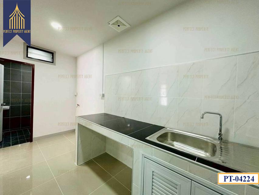 ขาย ทาวน์เฮาส์บัวทอง 4 ชั้นเดียวราคาย่อมเยาว์ 7