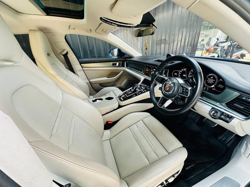 Porsche Panamera Plug In Hybrid 11