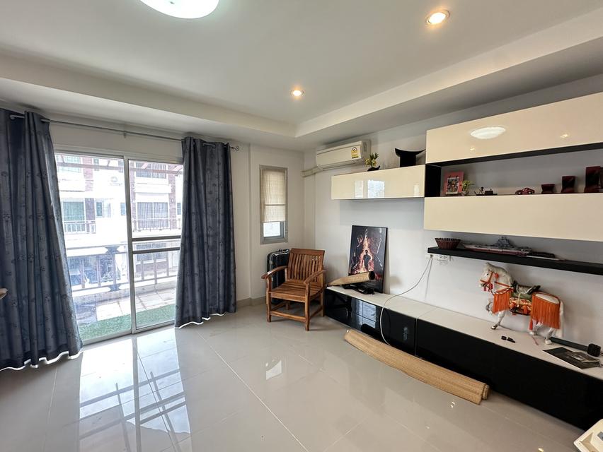 ขายทาวน์โฮม 3 ชั้น หมู่บ้านศุภาลัยวิลล์ ทำเลทอง ฝั่งตรงข้าม มข. ถือกระเป๋าเข้าอยู่ได้ทันที 4
