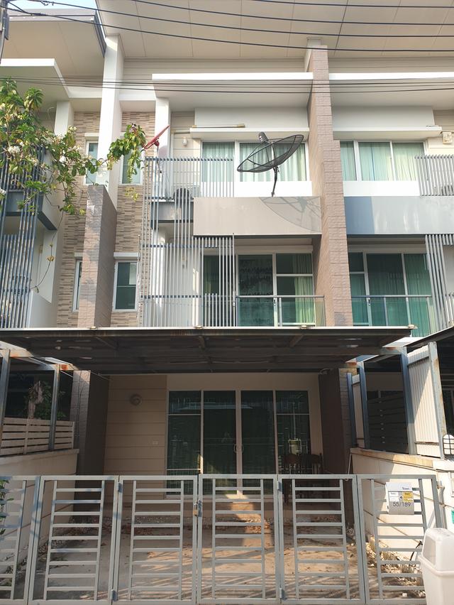 ทาวน์โฮม3ชั้นพร้อมอยู่ 29.1 ต.ร.ว. ทาวน์พลัสเกษตรนวมินทร์ 1