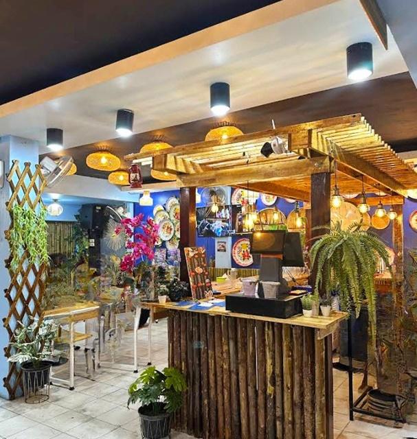 ร้านอาหาร อาคาร 2 คูหา 3.5 ชั้น แม็คโคร โลตัส มอลล์ สมุทรปราการ 300ม. BTS ปากน้ำ 1กม รวมชั้นลอย วิวแม่น้ำเจ้าพระยา