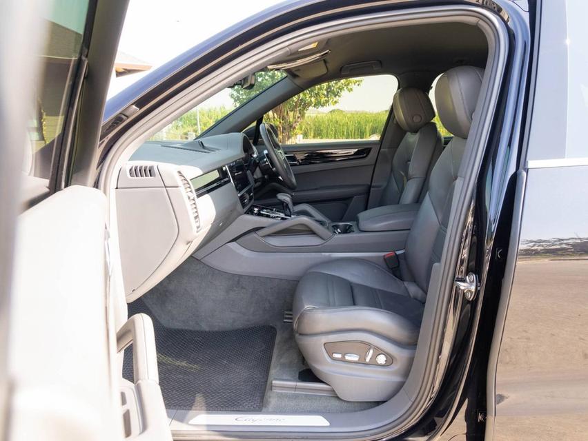 Porsche Cayenne E-Hybrid 3.0 SUV 4WD ปี จด 2020 16