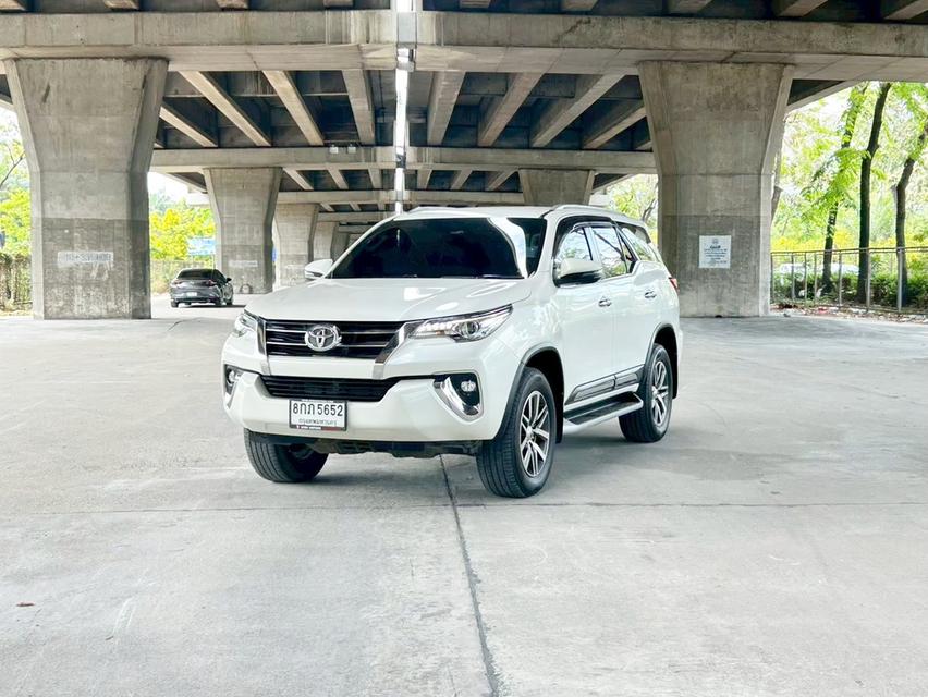 Toyota Fortuner 2.4V 4WD ปี 2019 มือเดียว ไมล์144,xxxกม ขับสี่ เบาะไฟฟ้า ประตูหลังไฟฟ้า เพียง799,000บาท สดไม่มีแวท ไม่มีค่าธรรมเนียม ผ่อนเริ่มต้น13xx