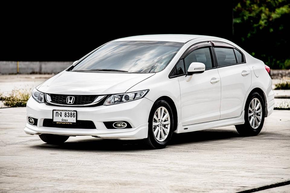 #Honda #Civic Fb 1.8S สีขาว ปี 2012 มือเดียวป้ายแดง