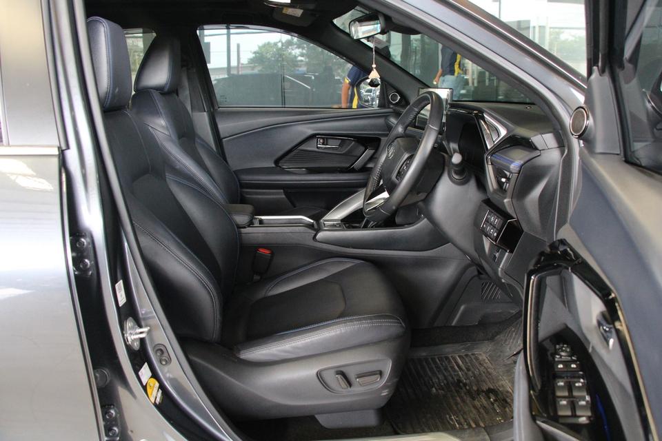 รหัสรถ TKG3203 TOYOTA YARIS CROSS 1.5 HEV PREMIUM LUXURY ปี 2024 12