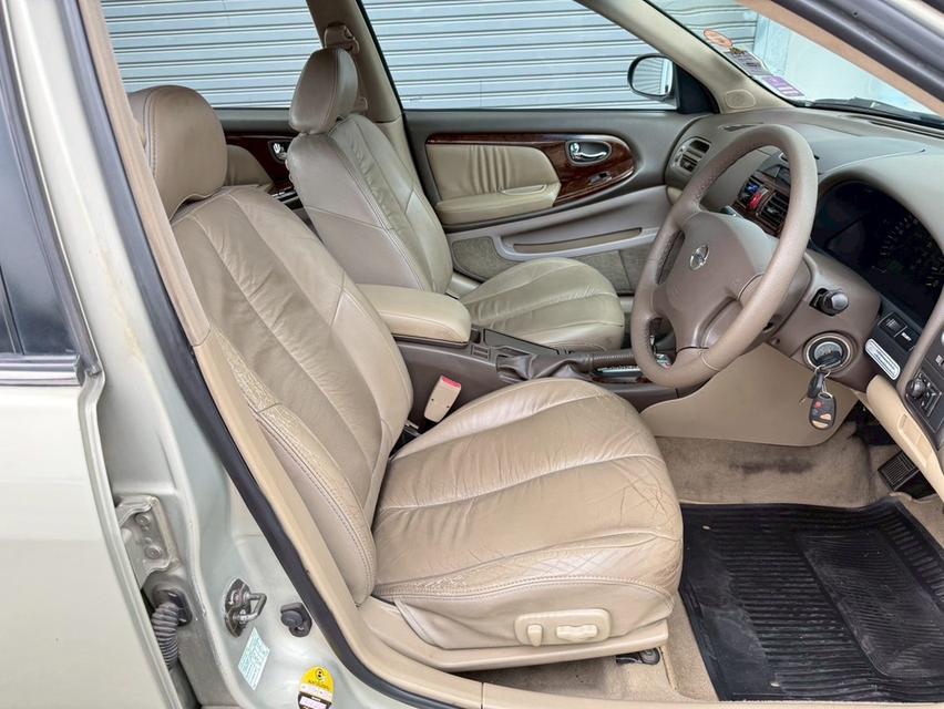  NISSAN CEFIRO 2.0 EXECUTIVE V6 TOP 2002 A33 สีน้ำตาล 10