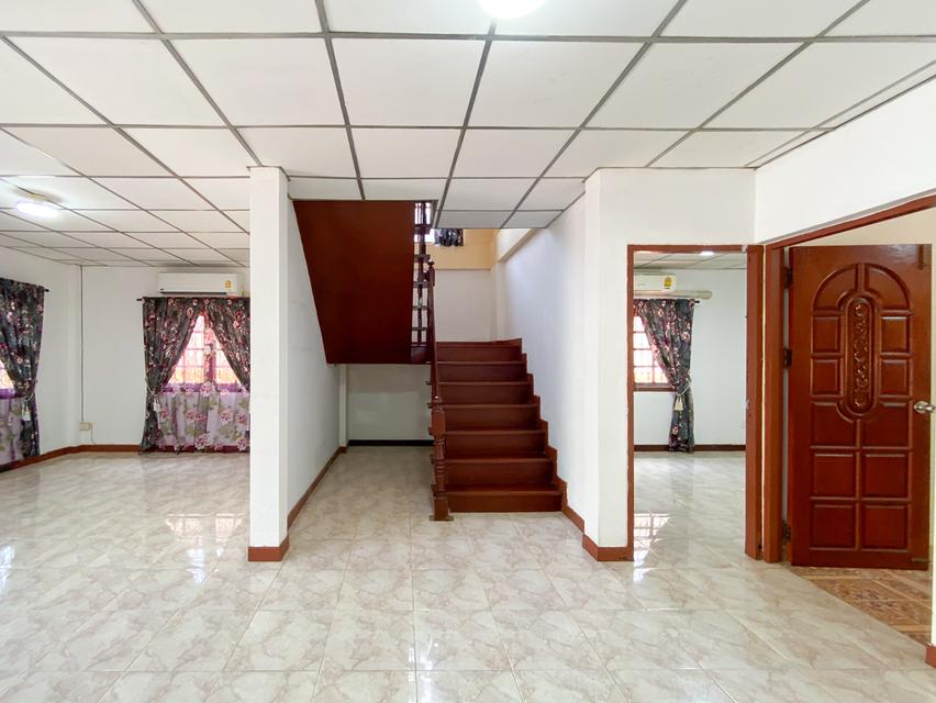 🏡 ขายด่วน! บ้านเดี่ยว 2 ชั้น แปลงมุม หมู่บ้านศราวัณวิลล์ ซอย 12 เนื้อที่ 52 ตร.วา 4 นอน 2 น้ำ จอด 3 คัน ทำเลติด Central แจ้งวัฒนะ เพียง 5.5 ลบ.! 🏡 4
