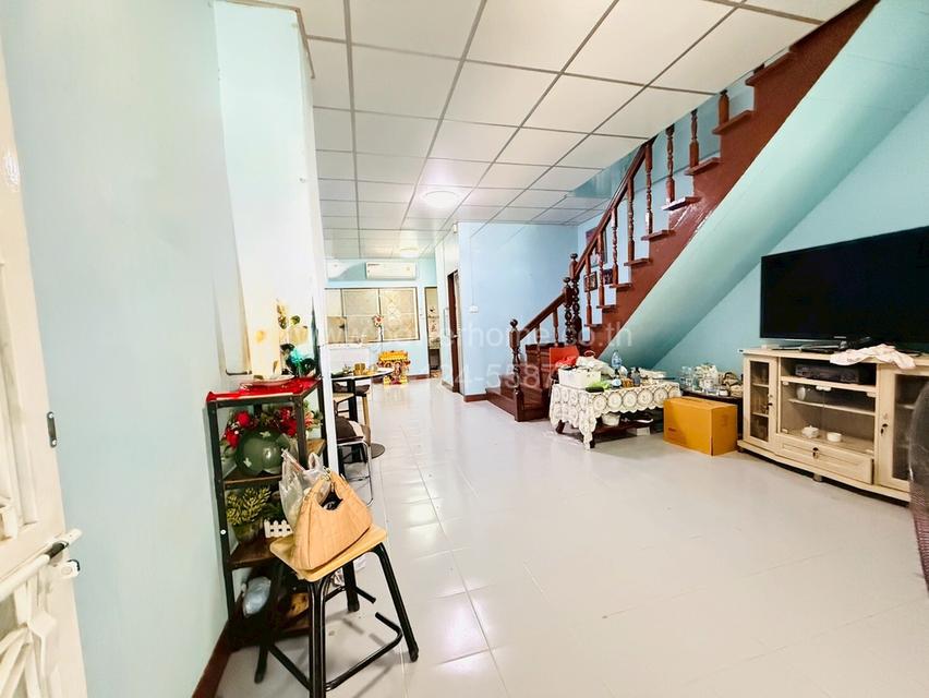 หมู่บ้านศิริวรรณ บางกรวย – ไทรน้อย ใกล้ที่ว่าการอำเภอบางบัวทอง ถนนบางกรวย – ไทรน้อย ต.บางกรวย อ.บางบัวทอง จ.นนทบุรี 8