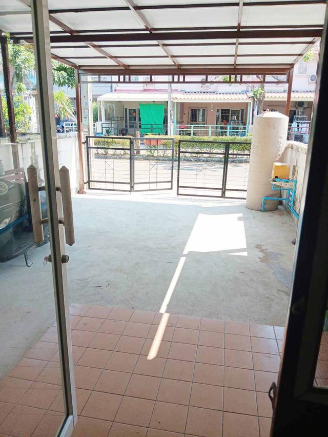 ให้เช่าบ้านเลี้ยงสัตว์ได้ ทาวเฮ้าส์ 2 ชั้น หมู่บ้านถาวรวิลล่า ลำลูกกาคลองสาม  ปทุมธานี ใกล้รพ.สินแพทย์,สถานีรถไฟฟ้าคูคต,ตลาดลำลูกกา,ฟิวเจอร์ 2