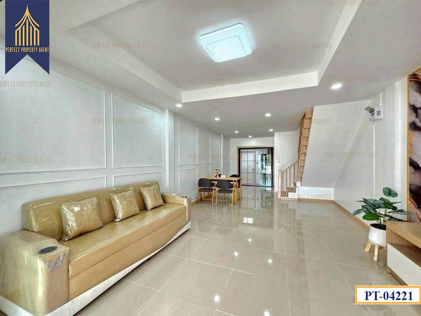 ทาวน์เฮาส์ปิยะวรารมย์ราคาย่อมเยาว์ไทรน้อย 5