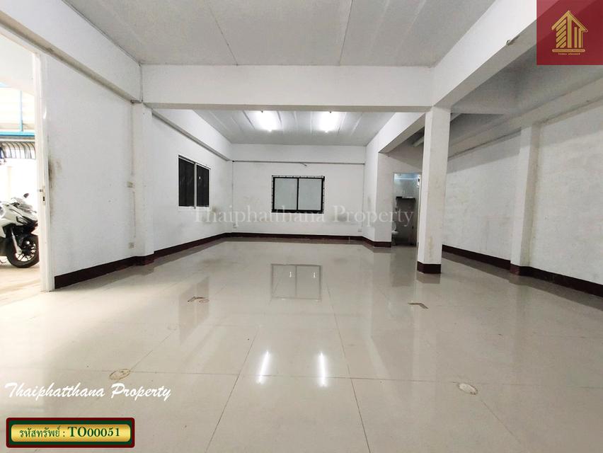 โกดัง พื้นที่สีม่วง พร้อมใช้ ซอยไทยประกัน ถนนเทพารักษ์ 8