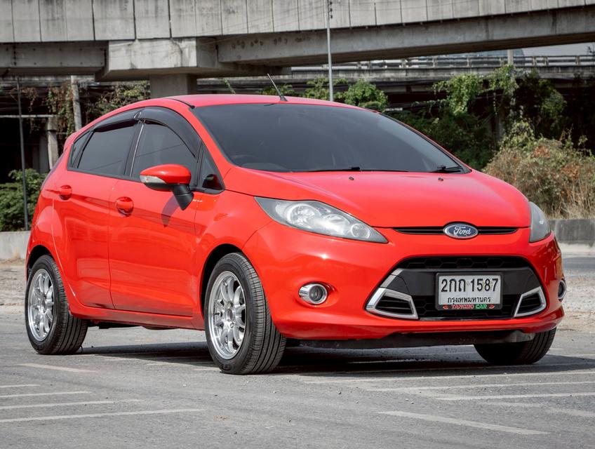 FORD FIESTA 1.5 Sport Hatchback ปี2013 รถสวย สภาพพร้อมใช้งาน