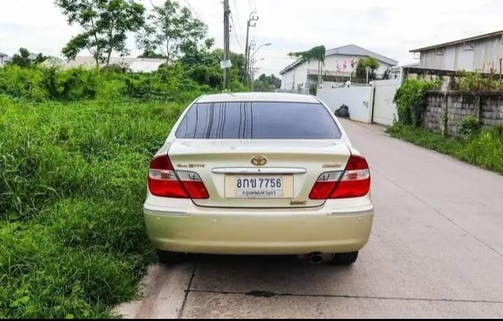 Toyota camry สีเหลืองทองสวยหรู 4