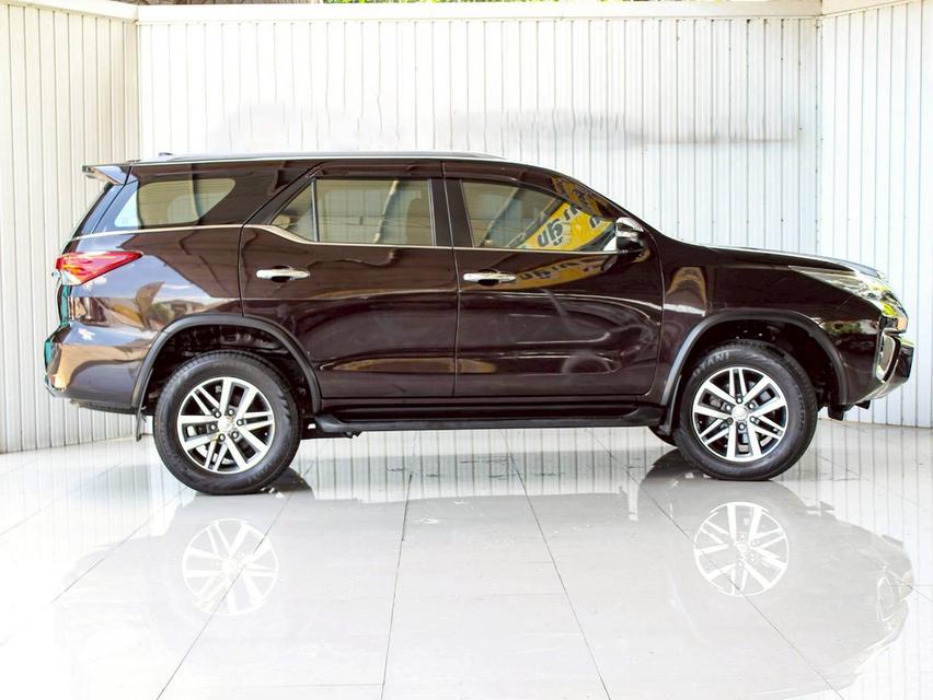 TOYOTA FORTUNER, 2.8 V 2WD ปี 2017 โฉม ปี15-ปัจจุบัน