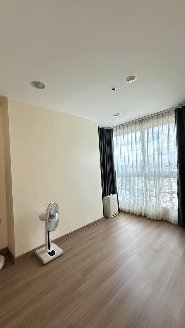 For rent Sathorn House Sathorn HouseRoom layout: 2 bedrooms, 1 bathroom 2