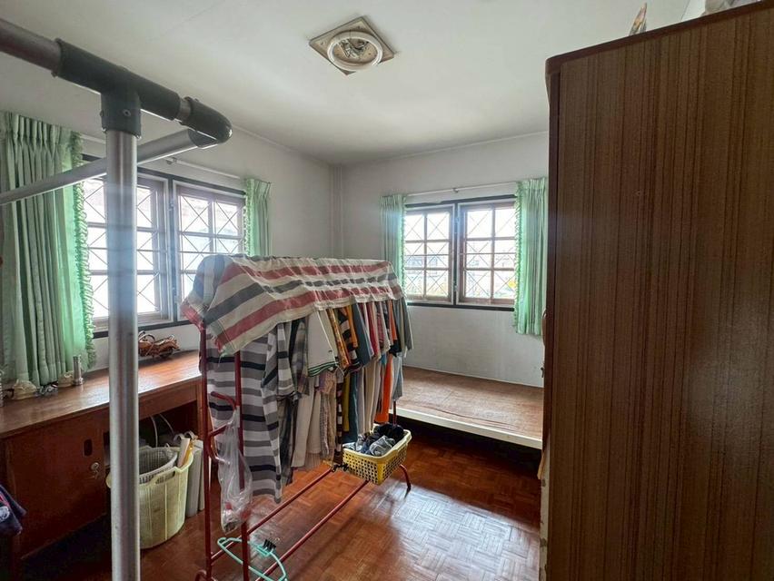 ขายบ้านเดี่ยว หมู่บ้าน ช.รุ่งเรือง 6 ราคาต่ำกว่าตลาด เหมาะกับการลงทุน (N.2000) 8