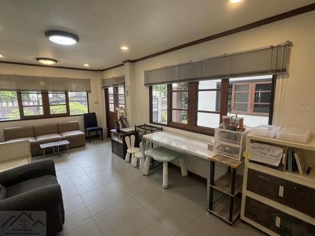 ขายบ้านเดี่ยว 2 ชั้น ใจกลางสุขุมวิท 67 ตรว. หมู่บ้านผกามาศ สุขุมวิท 71 ปรีดี 14 หรือเข้าทางพัฒนาการ 20 ได้ เฟอร์นิเจอร์ไ 7