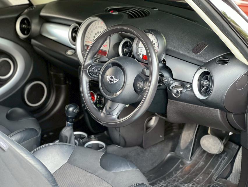 ปี 2011 MlNl COOPER 1.6 R56 Look 2 Hatchbackสีส้ม-ดำ เกียร์ออโต้ เบนซินล้วน รูปที่ 6