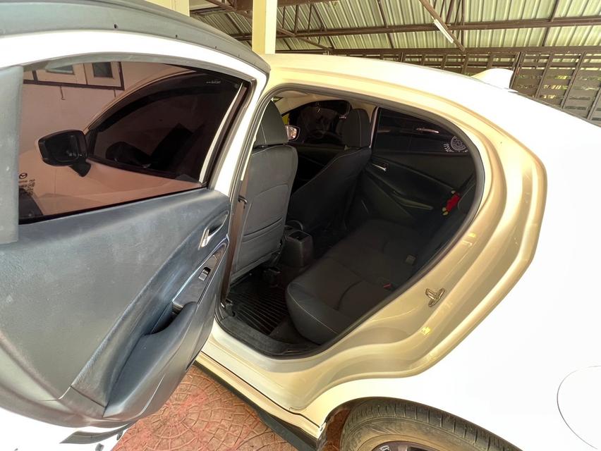MAZDA 2 SKY ACTIV 1.3 S LEATHER (MNC) 2020 AT รถปี2020สีขาว 13