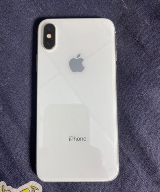 iPhone xs สีขาว