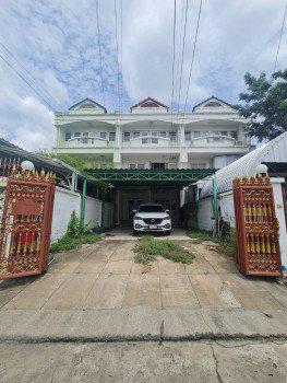 รูป ขาย ทาวน์โฮม 3 ชั้น ลาดพร้าว ซ.1 ขนาดใหญ่ 45 ตรว หลังยูเนี่ยนมอล์ 10นาที ถึง MRT 2