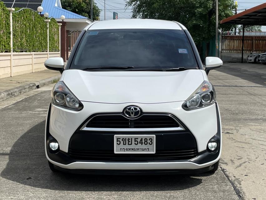 TOYOTA SIENTA 1.5 G ปี 2017  AUTO 7 SPEED สภาพนางฟ้า 3