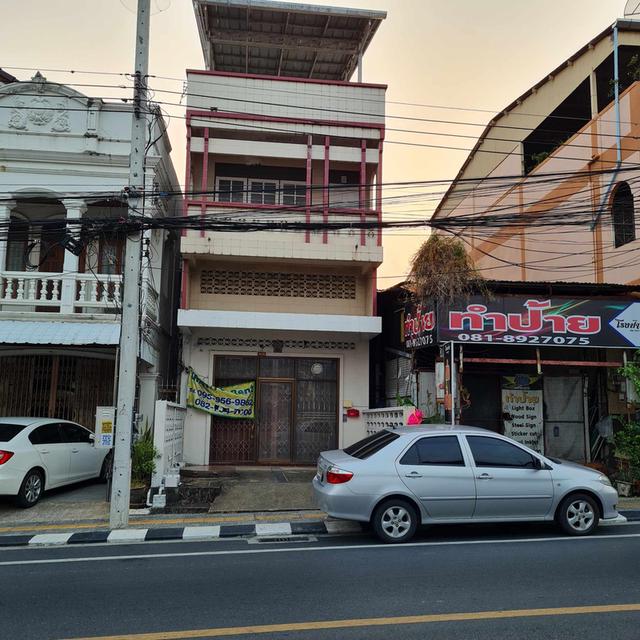 ให้เช่าอาคารพาณิชย์ 3 ชั้น ทำเลทองใจกลางเมืองภูเก็ต! ติดถนนปฏิพัทธ์ ต.ตลาดเหนือ อ.เมืองภูเก็ต 🏠 6 ห้องนอน | 3 ห้องน้ำ | มีดาดฟ้าเปิดโล่ง ซีวิว มองเห็ 10