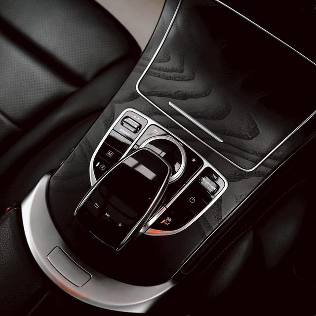 Mercedes Benz GLC 250d AMG Dynamic รูปที่ 6