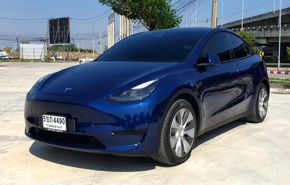 2022 TESLA model Y สีน้ำเงิน 2