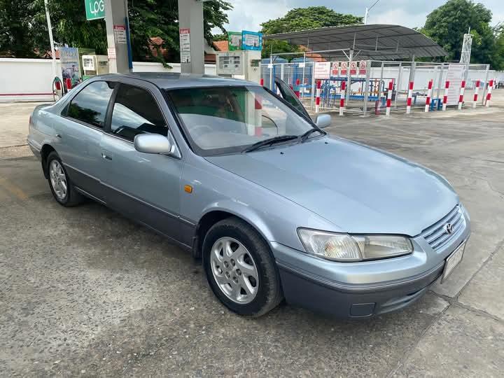 Toyota Camry สวยๆ 2