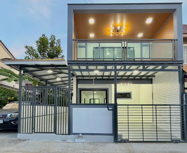 พฤกษา45 ถนนวัดลาดปลาดุกทาวน์เฮ้าส์ 2 ชั้น  หลังมุม ตกแต่งใหม่พร้อมอยู่  มีพื้นที่ข้างบ้าน พร้อมระเบียงด้านหน้า 1