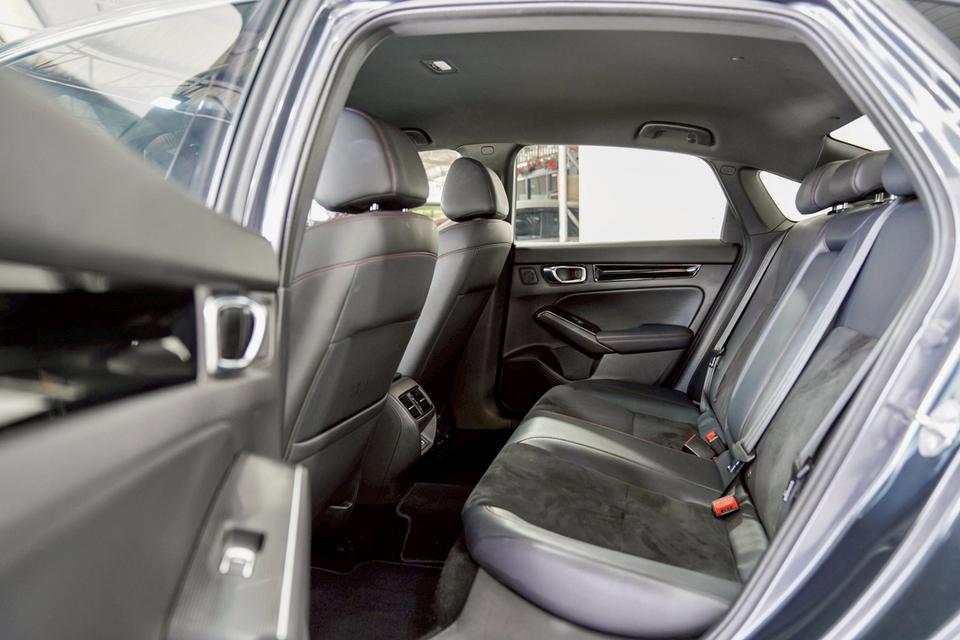 HONDA CIVIC 2.0 RS E-HEV AT ปี  2023  สี เทา รูปที่ 8