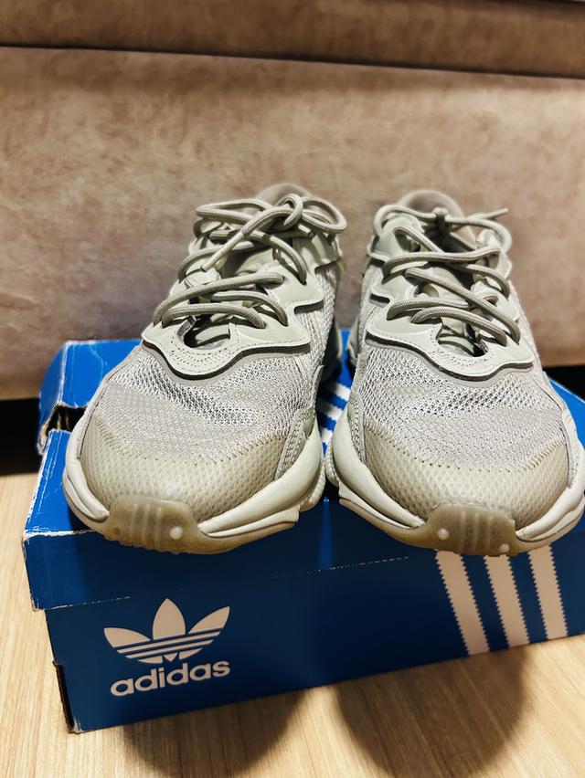 ส่งต่อรองเท้า adidas มือ 2 แบนด์แท้จาก Shop 