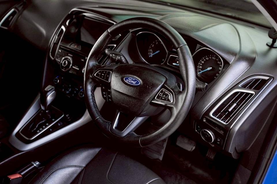Ford focus 1.5 Ecoboost ปี 2017 สีน้ำเงิน 13