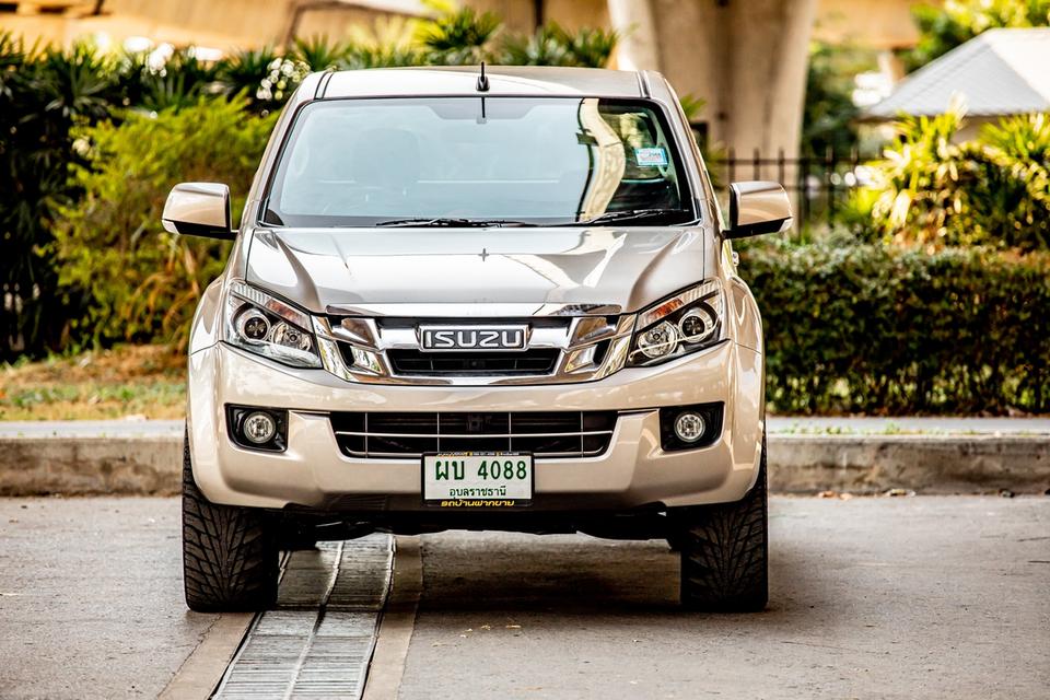 Isuzu D-Max Hi-Lander Cab4 2.5 VGS Z ท๊อปปี 2012 เกียร์ธรรมดา 2