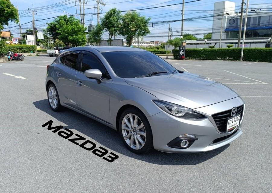 รูป Mazda 3 รุ่น 2.0S sport ฟรีดาวน์ จัดเต็ม