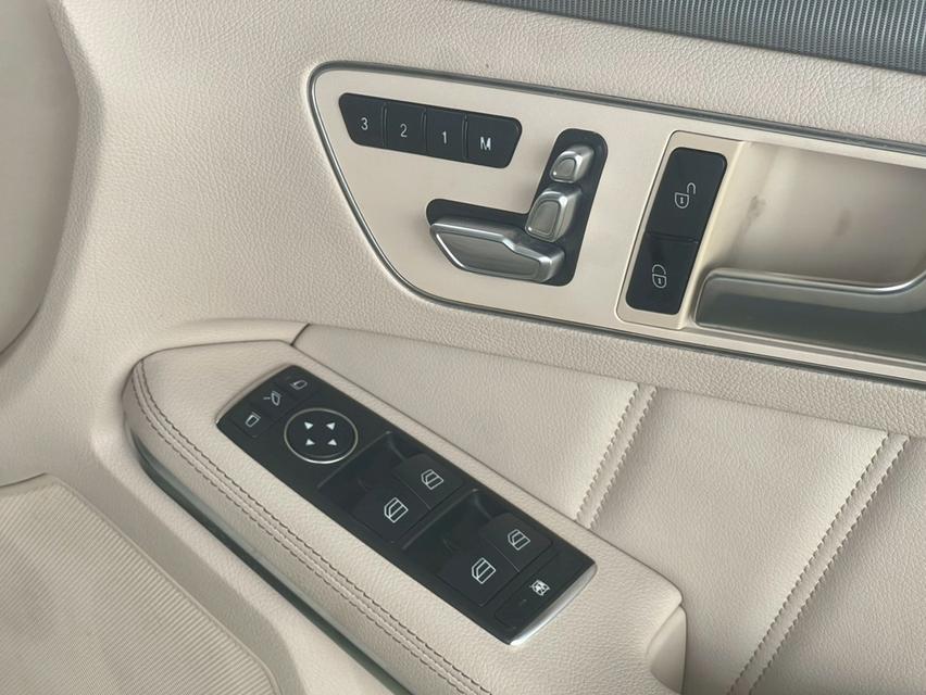 Benz E300 AMG Bluetec (W212) 2014 พร้อมใช้งาน 11