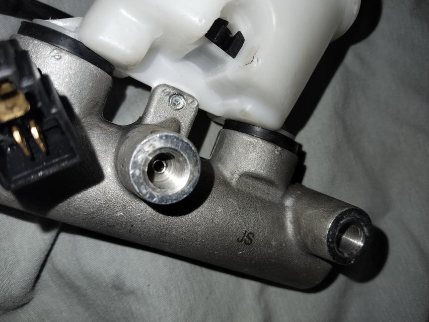 แม่ปั๊มเบรค ISUZU TFR