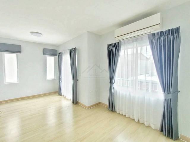 ให้เช่าบ้านแฝด 2 ชั้น 32 ตรว. โครงการเดอะ วิลเลจ เอ็กซ์คลูซีฟ บางนา กม.10 ใกล้เมกะบางนา 8