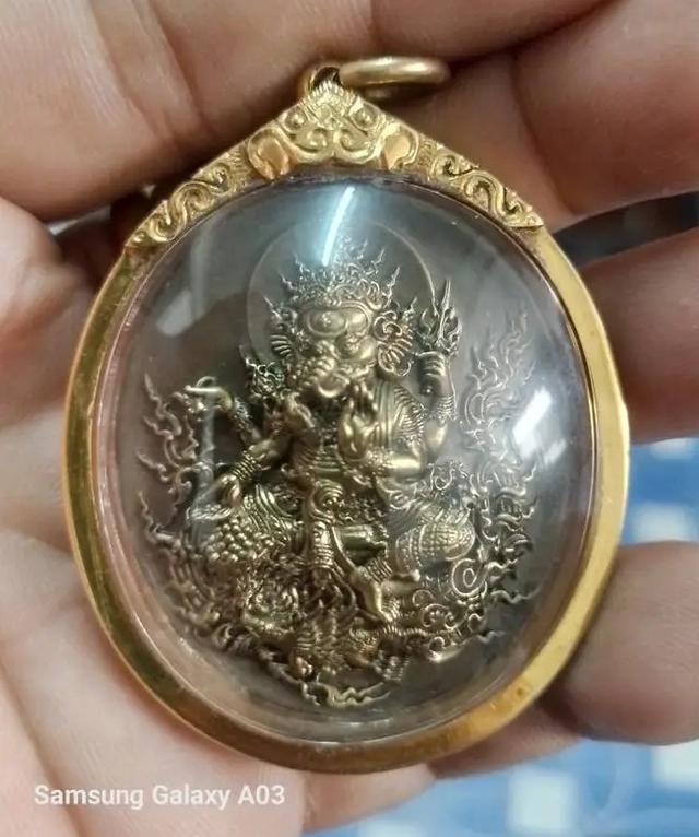 พระพิฆเนศเลี่ยมทอง
