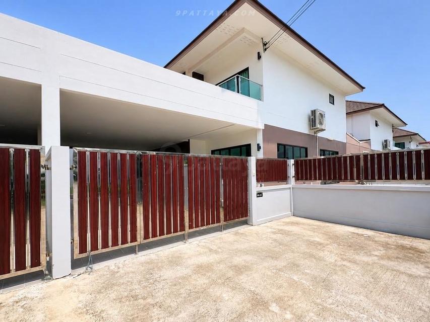 For Rent — Pet-Friendly Pool Villa at Chokchai Village 9, Khao Noi PattayaPet-friendly pool villa for rent in Chokchai Village 9, Khao Noi Pattaya 1