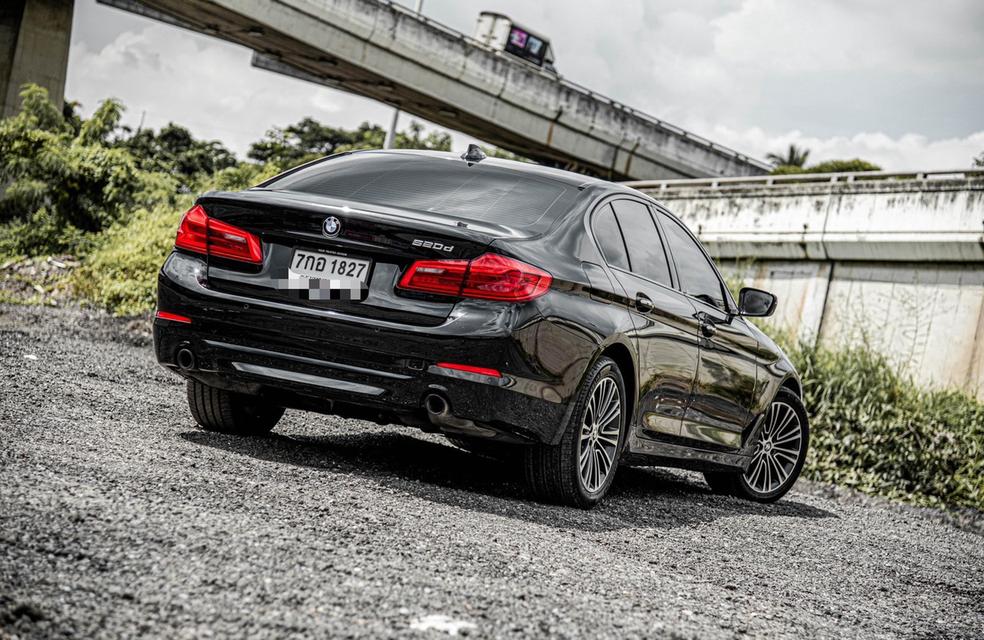 🔥จากรถใหม่ 3.4 ล้าน วันนี้เหลือ 799,000 บาท! ได้ BMW G30 ดีเซล 190 แรงม้า ทั้งหรู ทั้งแรง และประหยัดBMW 520d Sport 2.0 G30 AT 2018 ราคา 799,000 บาท รูปที่ 7